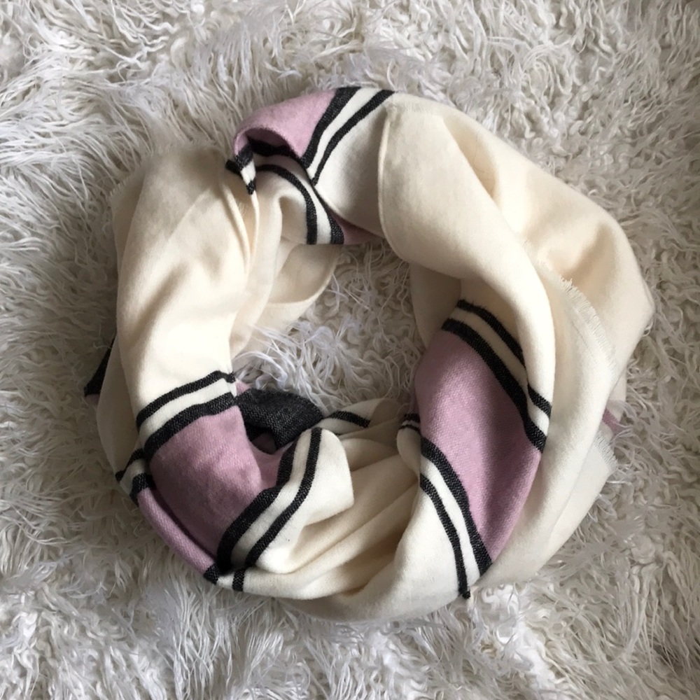 Mauvey Lilac Striped Scarf